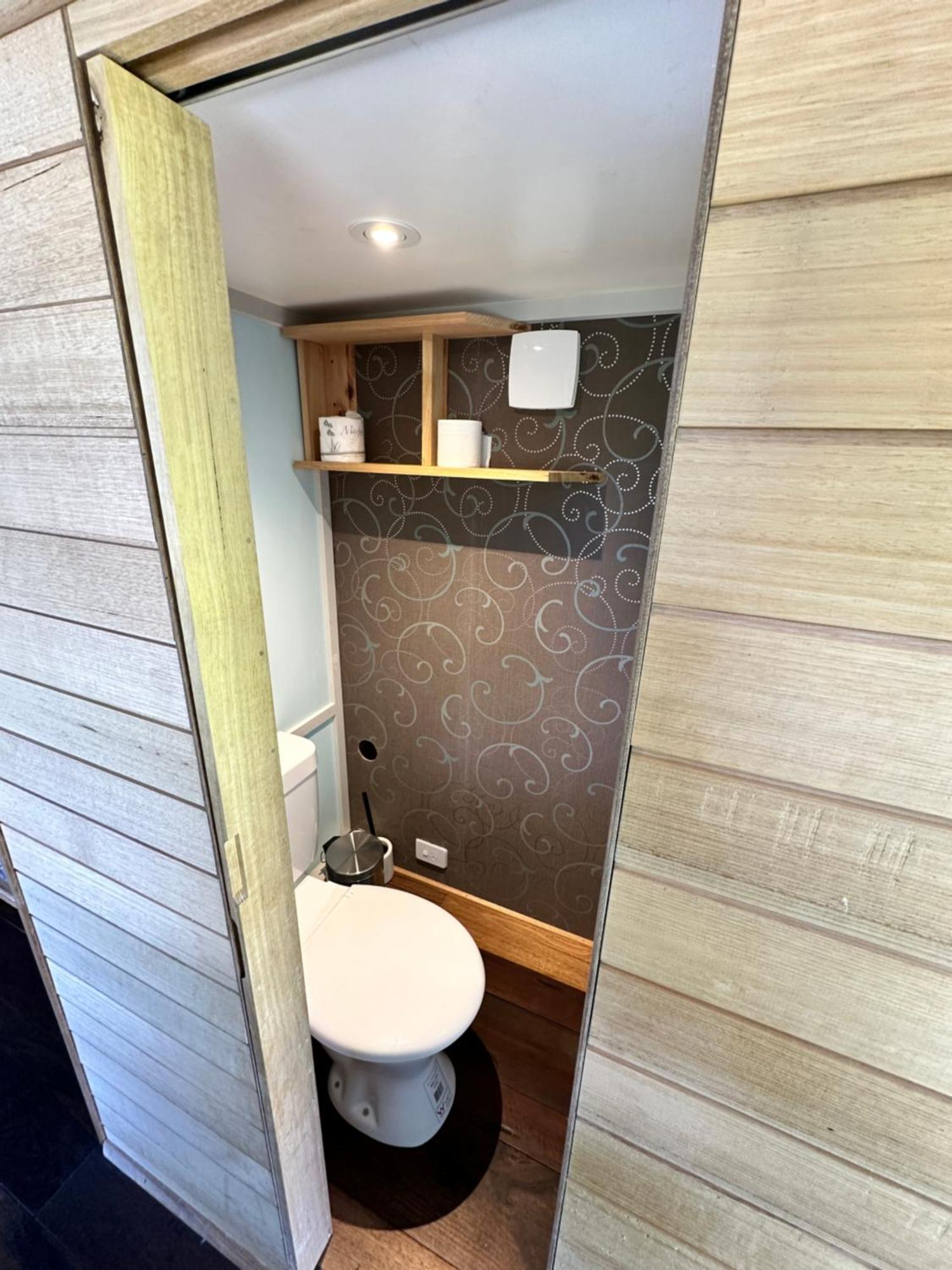 Ocean Breeze Tiny House - Ocean And Lake View Mallacoota Ngoại thất bức ảnh